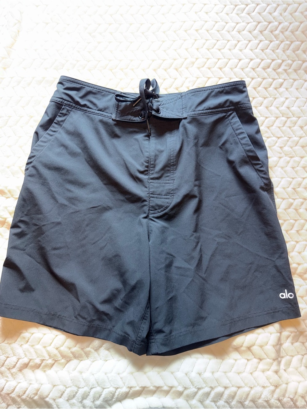 Alo Yoga Plow Board Shorts Inseam 7” Black Size Medium